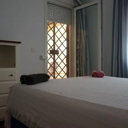 Alamos Holidays Apartment *
